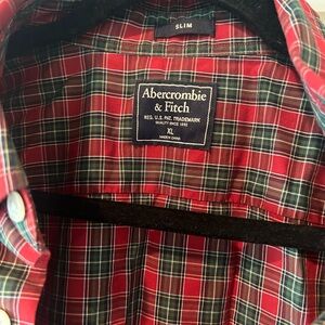 A&F slim fit XL button down